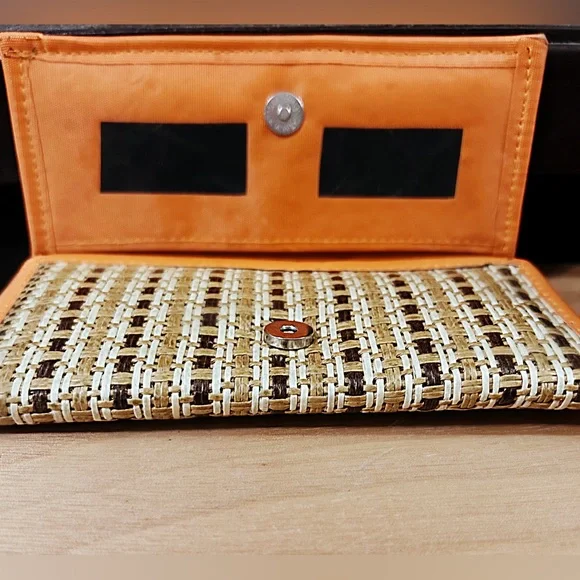 Colorful Native Beaded Earrings & Wallet Set - Picture 8 of 9